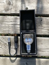 Microphone Eugen Beyer M 19b avec sa boîte d'origine et son câble