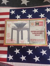 AHM #15310 HO Scale Operating Loading Silo Kit.