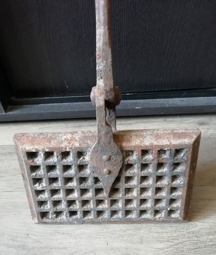Ancien gaufrier cheminée - ancien,