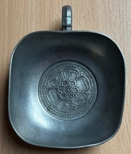 Petit vide poche en étain