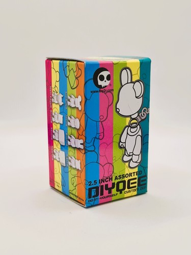 Toy2r diy qee 5inch random - qee,