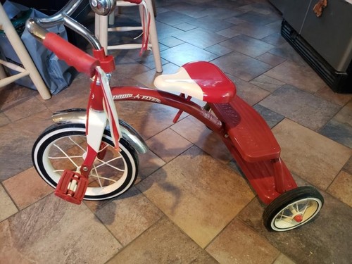Radio flyer tricycle - radio, kids