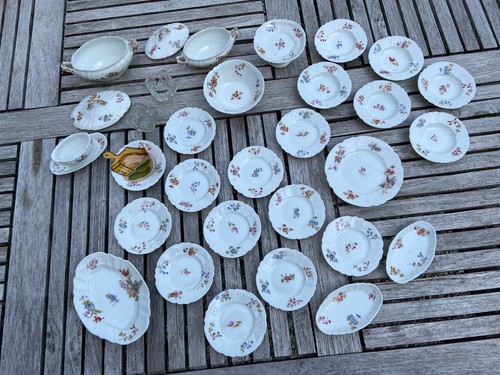 Ancienne dînette porcelaine