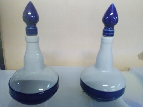 Bouteilles alcool bleues - bouteilles,
