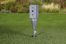 Pied poteau carré à enfoncer