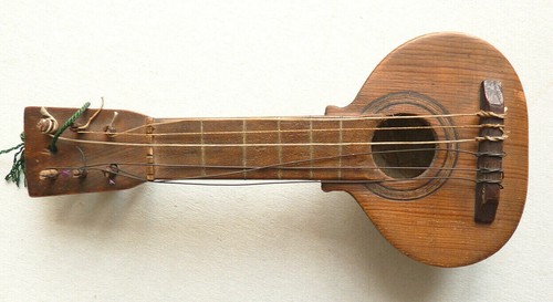 Mandoline miniature instrument