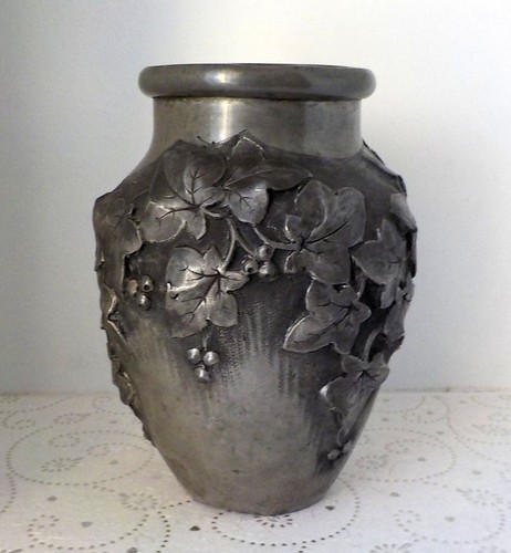 Vase étain feuille de - en,