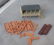 Abri bois menuiserie jouef  HO