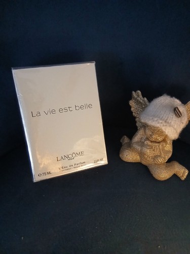 Vie est belle - est, de