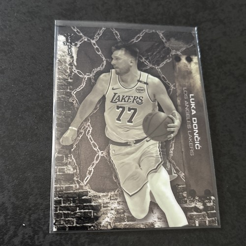 Topps cactus jack luka doncic - cactus,