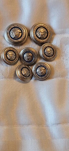 Lot boutons versace - 2+5,