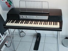 Wurlitzer 200A – Piano Électrique Vintage + Flight Case Swan Flight sur Mesure