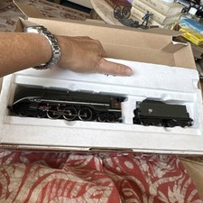 Jouef HO Prestige SNCF 232.U.1 steam locomotive & tender - green, ref 8249