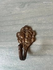 Petit crochet vintage en