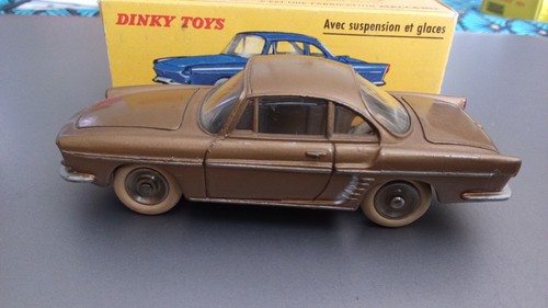 Dinky toys renault - dinky,