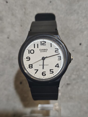 Presque comme neuf montre - 【presque,