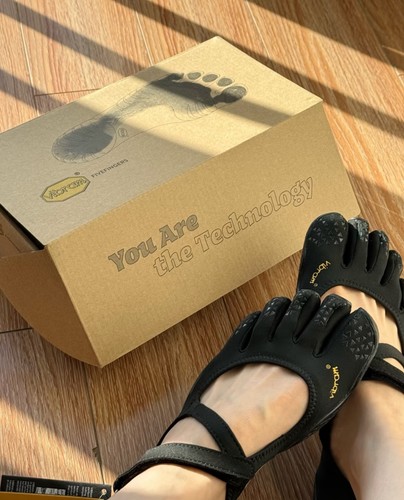 Chaussures cinq doigts - à,