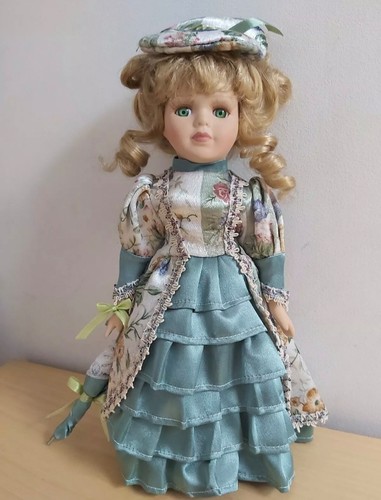 Poupee porcelaine vintage - poupee,