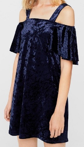 Superbe robe velours epaules - superbe,