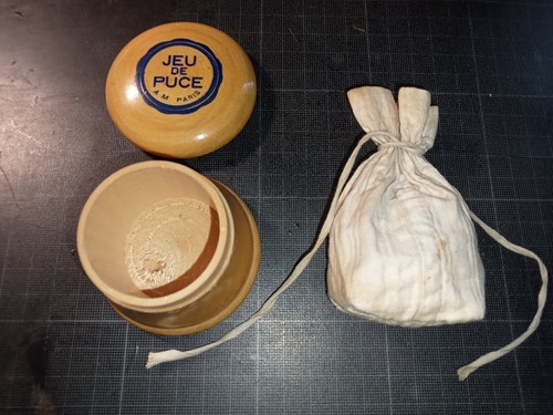 Ancien jeu puces - de,