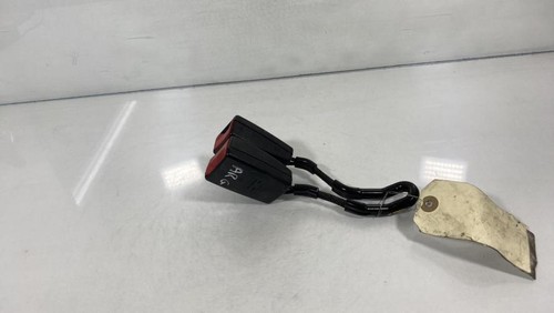 Attache ceinture arriere