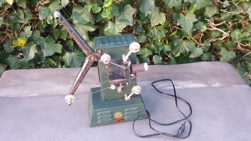 Ancien projecteur cinéma - ancien, de