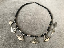 Collier de fiançailles touareg shatshat en onyx et plaques d'argent