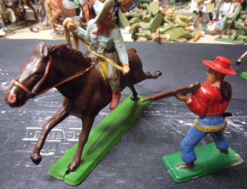 Lot anciens cowboys starlux - lot,