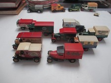 9 camions publicitaires