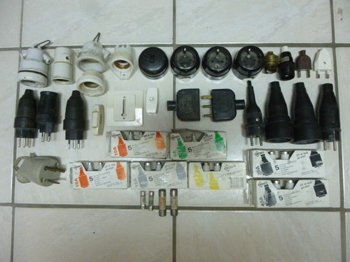 Lot ancien appareillages - :,