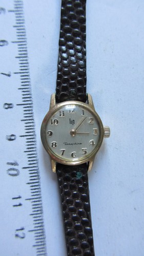 Montre mécanique vintage - montre,