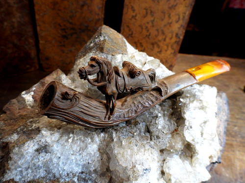 Wooden carved horse pattern - carved,