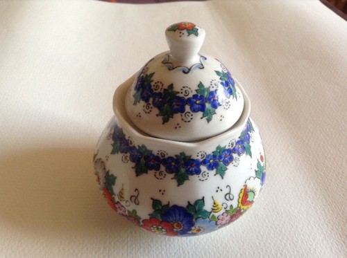 Jolie pot porcelaine de - jolie,