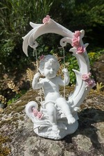 A307614  FIGURINE STATUETTE