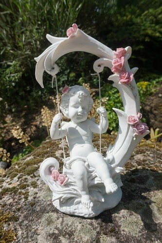 A307614 figurine statuette - figurine,