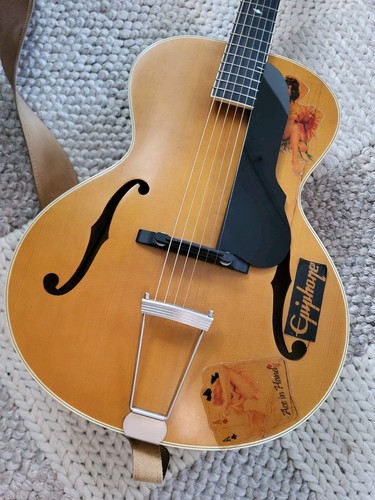 Pickguard pour guitare archtop - pickguard,