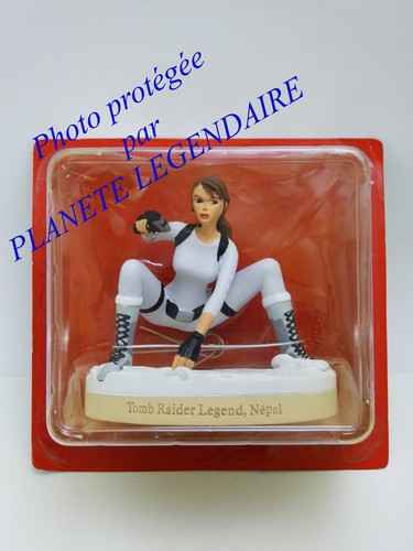 Figurine collection tomb - collection,