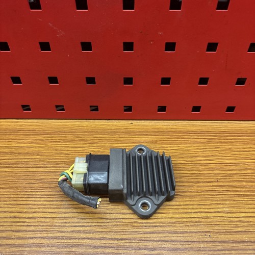 Regulateur tension vtr 1000 - regulateur,