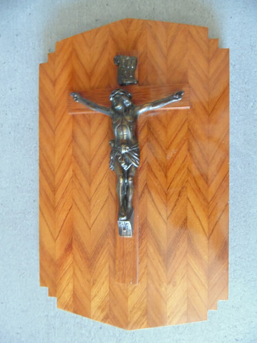 Crucifix sur bois - , objet