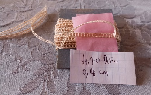 Fine dentelle ancienne - ancienne,