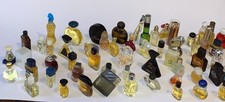 Lot 56 miniatures de parfum Vintage carolina Herrera Fath Damao marque De Luxe