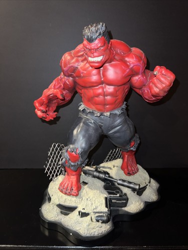 Bowen designs statue - designs, red
