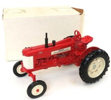 ERTL - Tracteur FARMALL 350 -