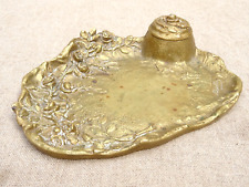 Ancien encrier bronze à décor floral rosier roses  signature à identifier