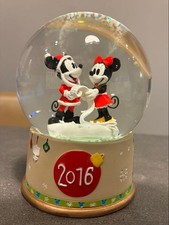 Disney Store Mickey & Minnie