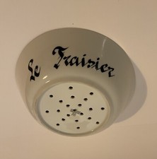 "LE FRAISIER" plat égouttoir