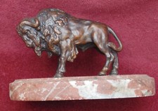 rare MAGNIFICENT bronze animal bison 19th century on red marble terrace