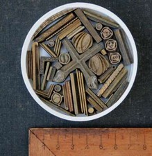 Lot de fers à dorer plaque matériel reliure dorure ancien cuir bronze/laiton !.