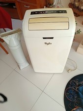 Climatiseur reversible / chauffage.  peu servi sur roulettes avec télécommande 