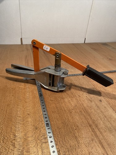 Old tool outil - 34,